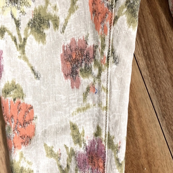 Anthropologie Floral Jeans - Picture 7 of 7